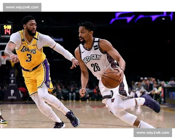 湖人对阵黄蜂第四节逆转风暴老将新星联手定乾坤关键时刻攻防拉满震撼全场